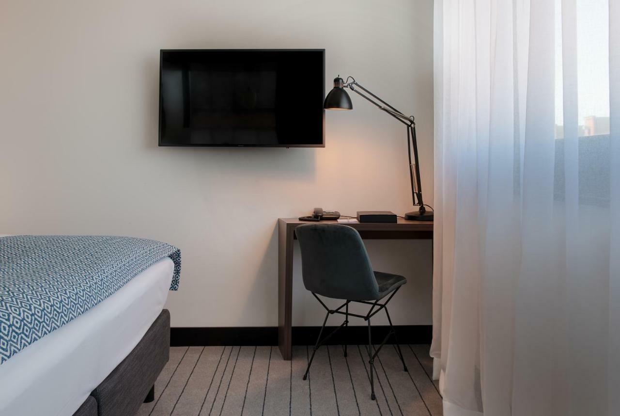 PIERDREI Hotel HafenCity Hamburg-Harburg Buitenkant foto